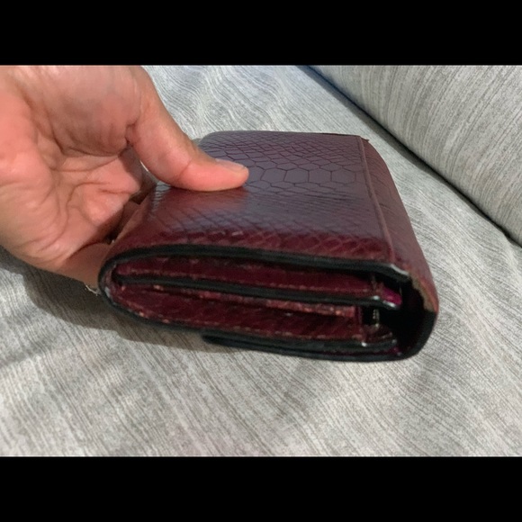 Coach Leather Snake embossed Wallet - Picture 9 of 13